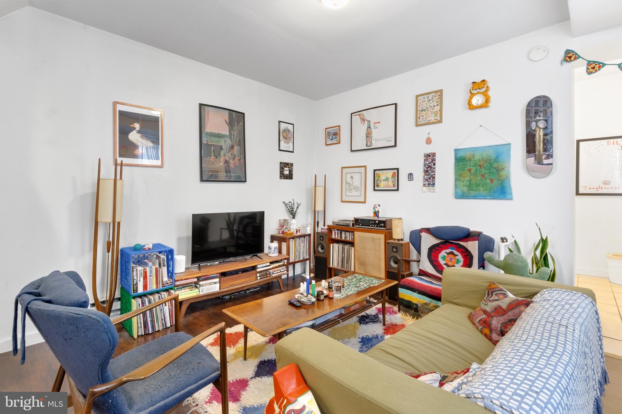 EAST KENSINGTON - Residential Income
