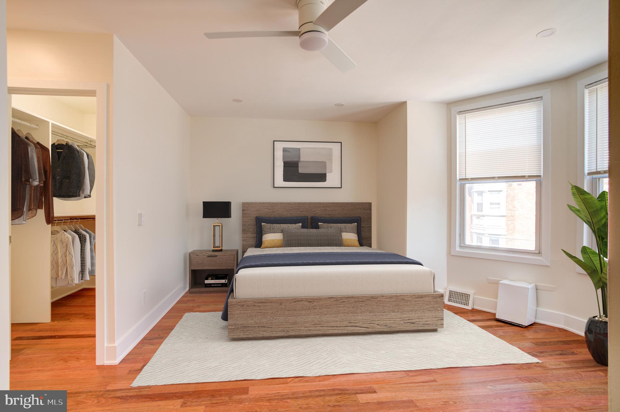 QUEEN VILLAGE - Residential