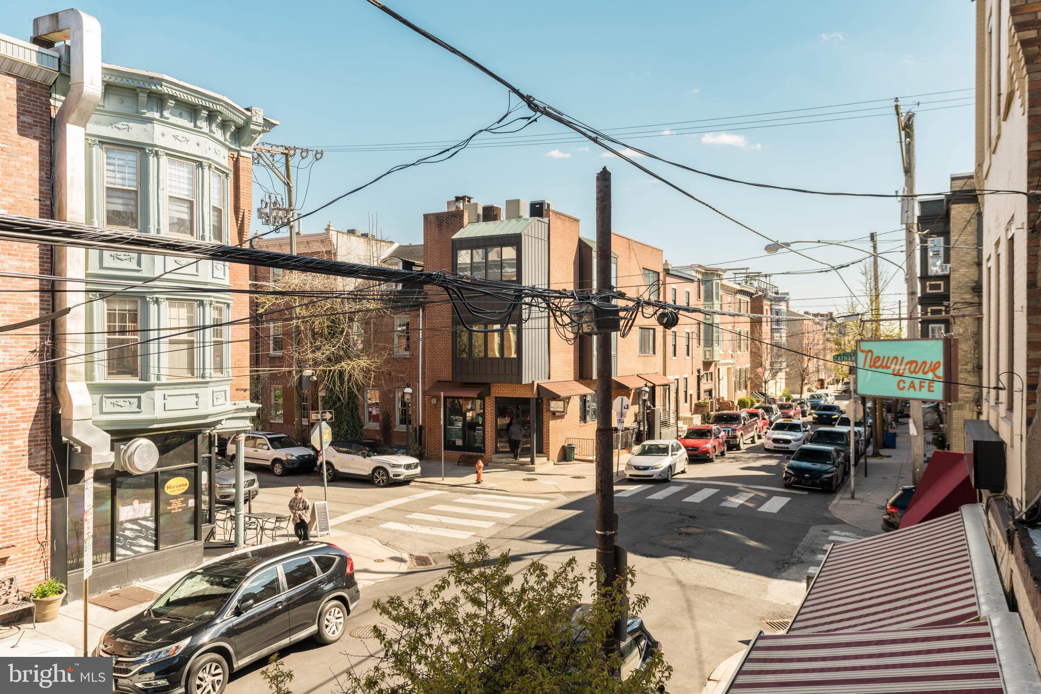 QUEEN VILLAGE - Residential