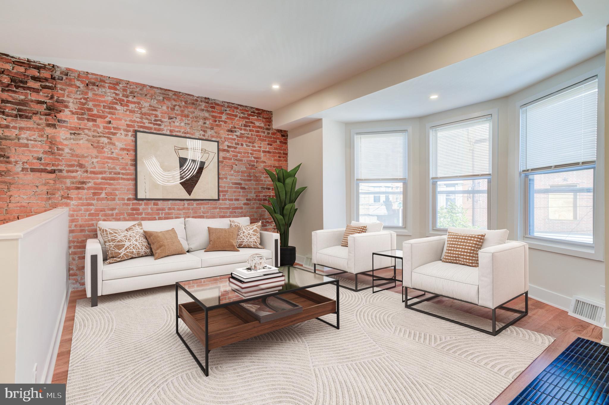 QUEEN VILLAGE - Residential