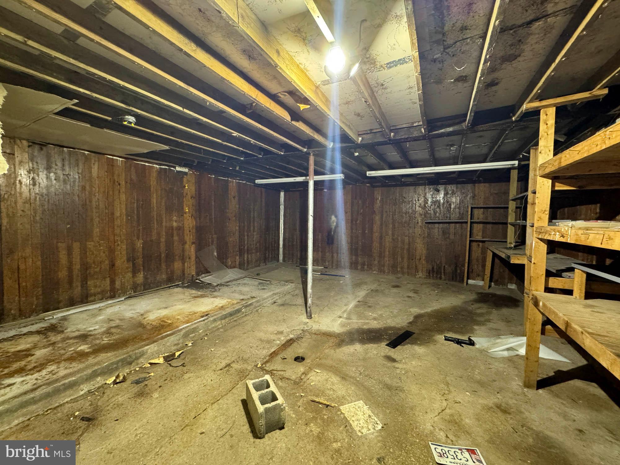 HOLLINS MARKET - Commercial Sale