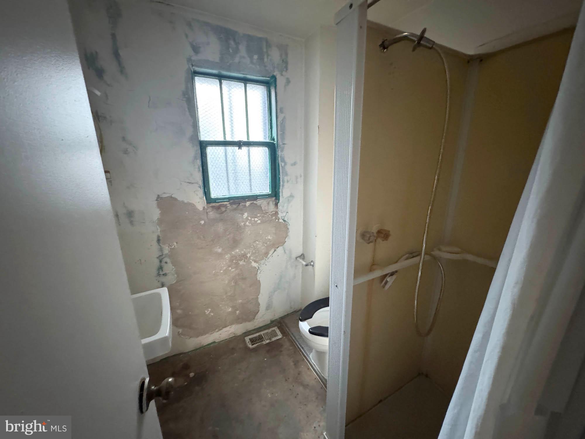 HOLLINS MARKET - Commercial Sale