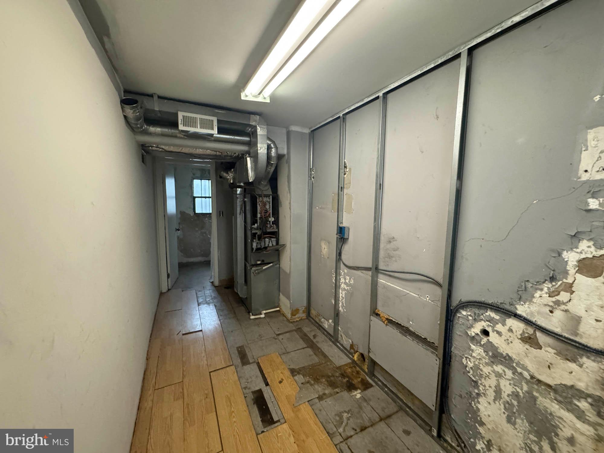 HOLLINS MARKET - Commercial Sale