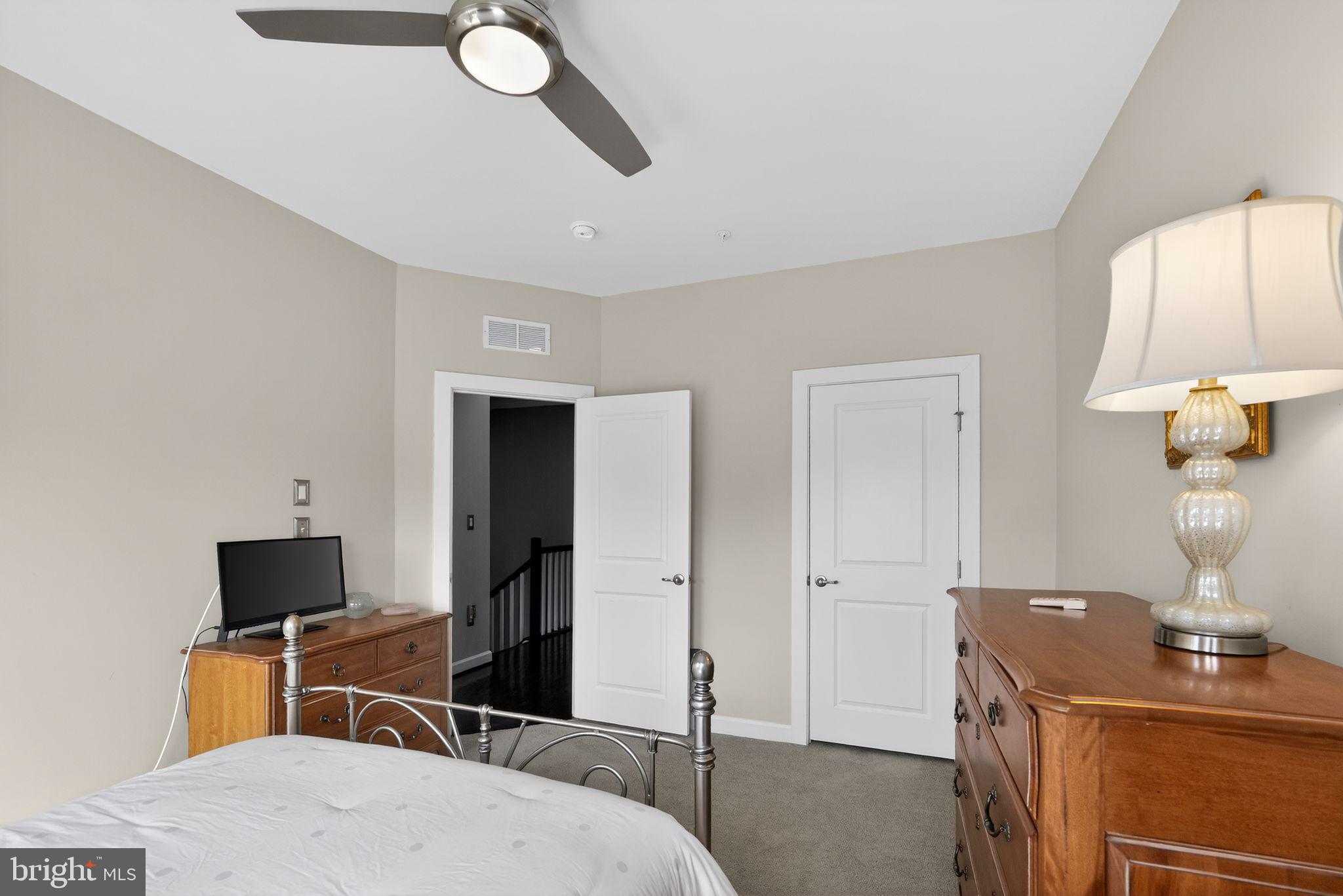 SUBURBAN GREENE - Residential