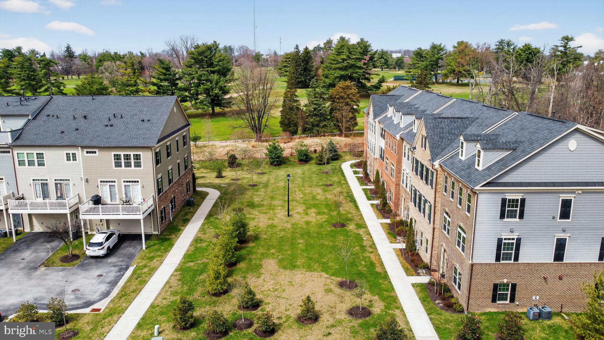 SUBURBAN GREENE - Residential