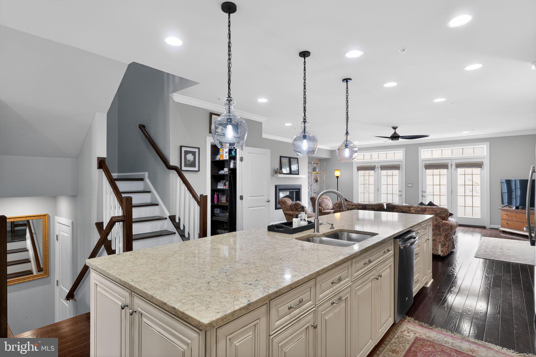 SUBURBAN GREENE - Residential