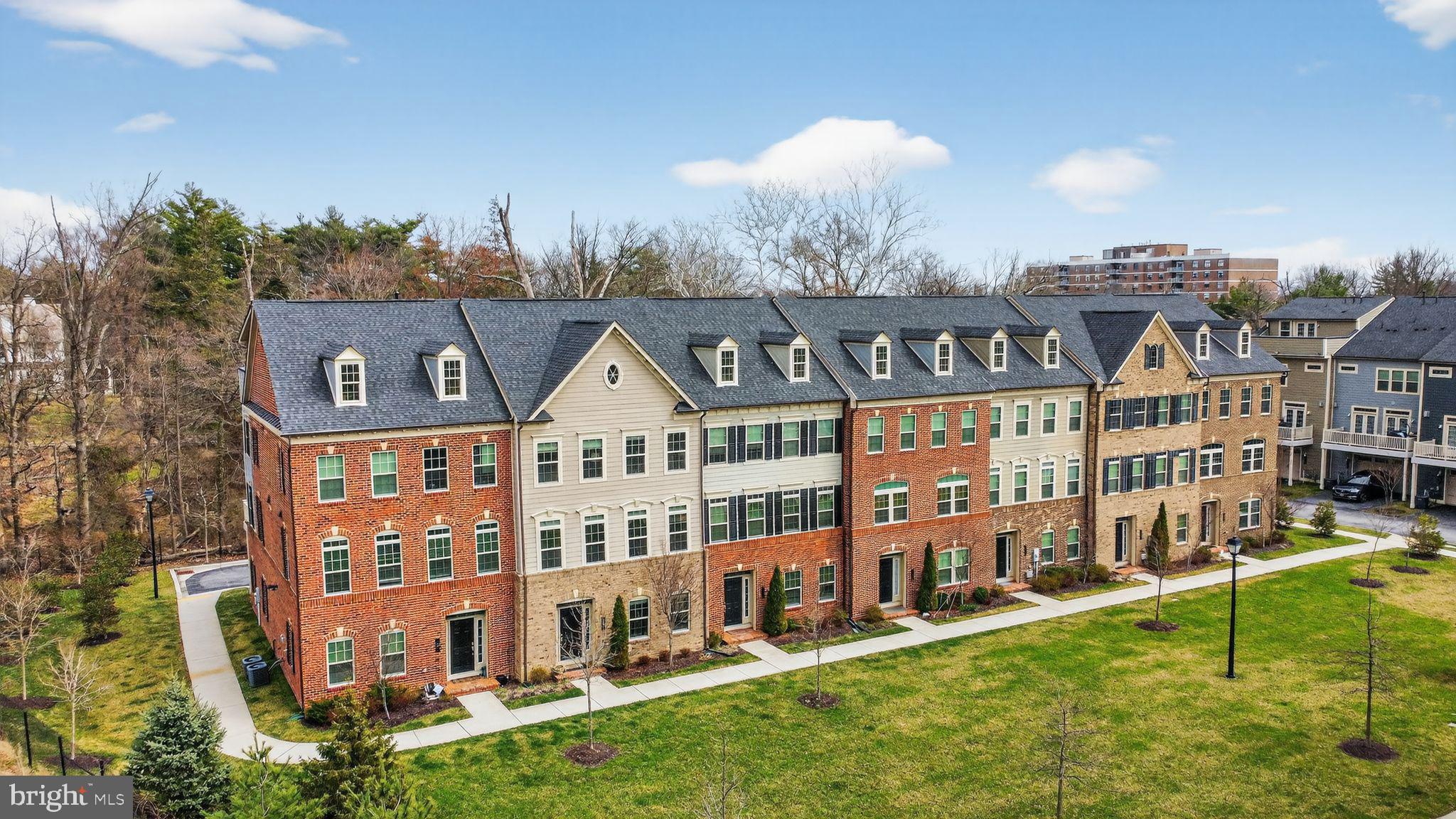 SUBURBAN GREENE - Residential