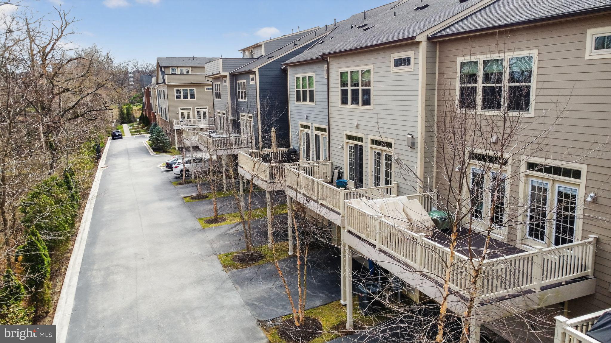 SUBURBAN GREENE - Residential