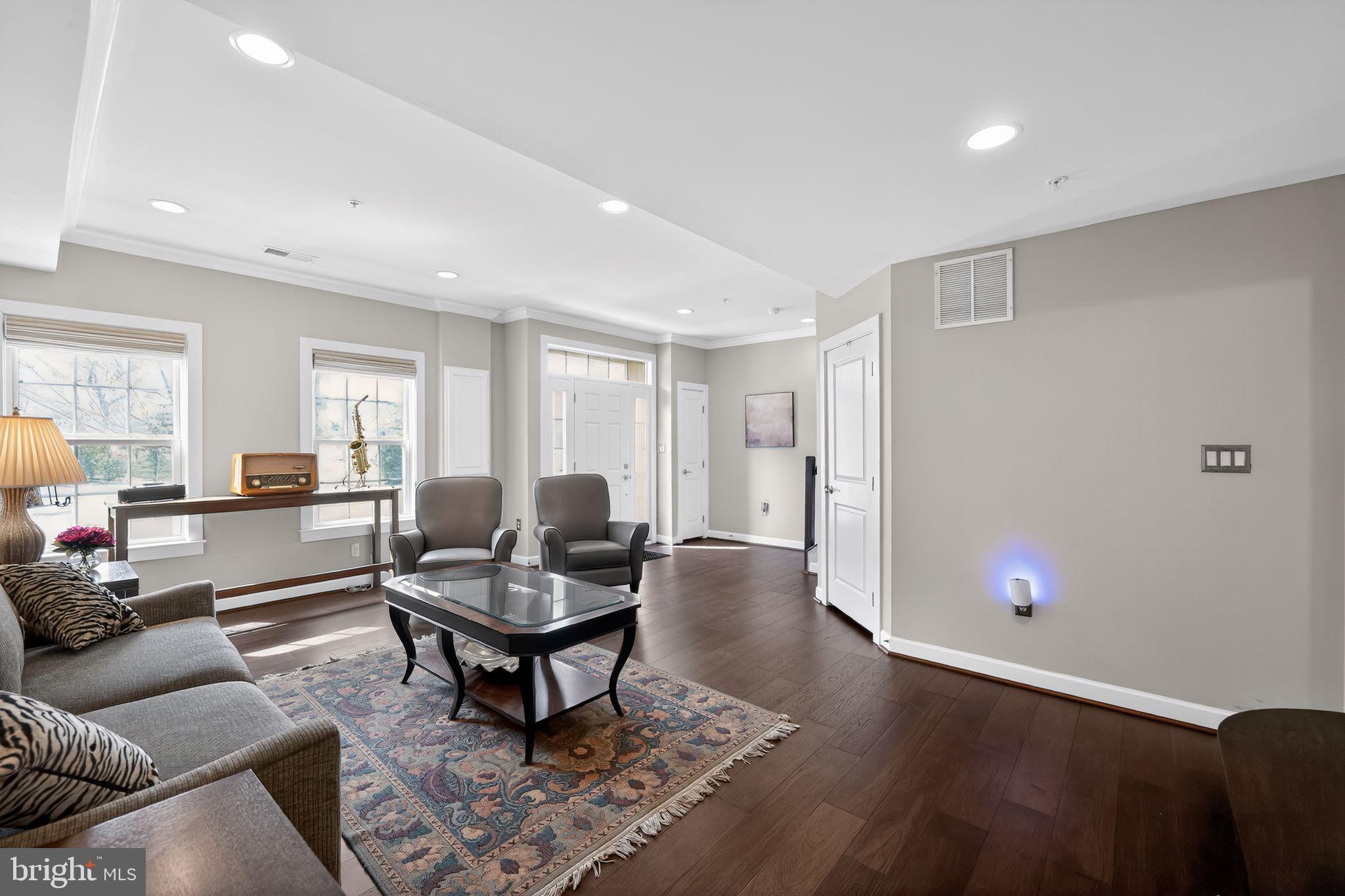 SUBURBAN GREENE - Residential