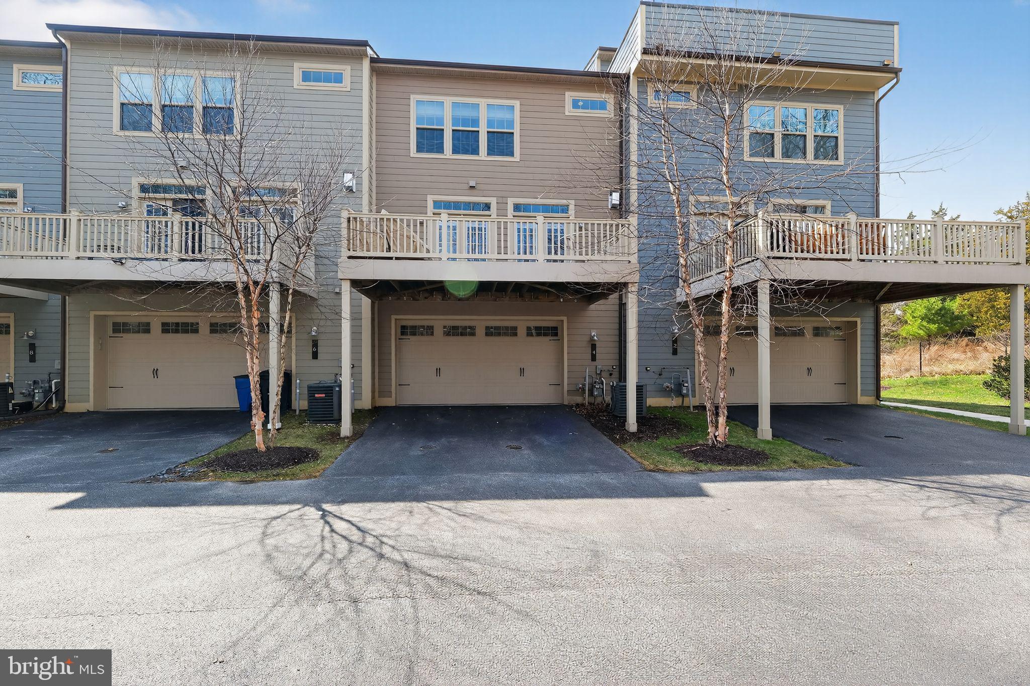 SUBURBAN GREENE - Residential