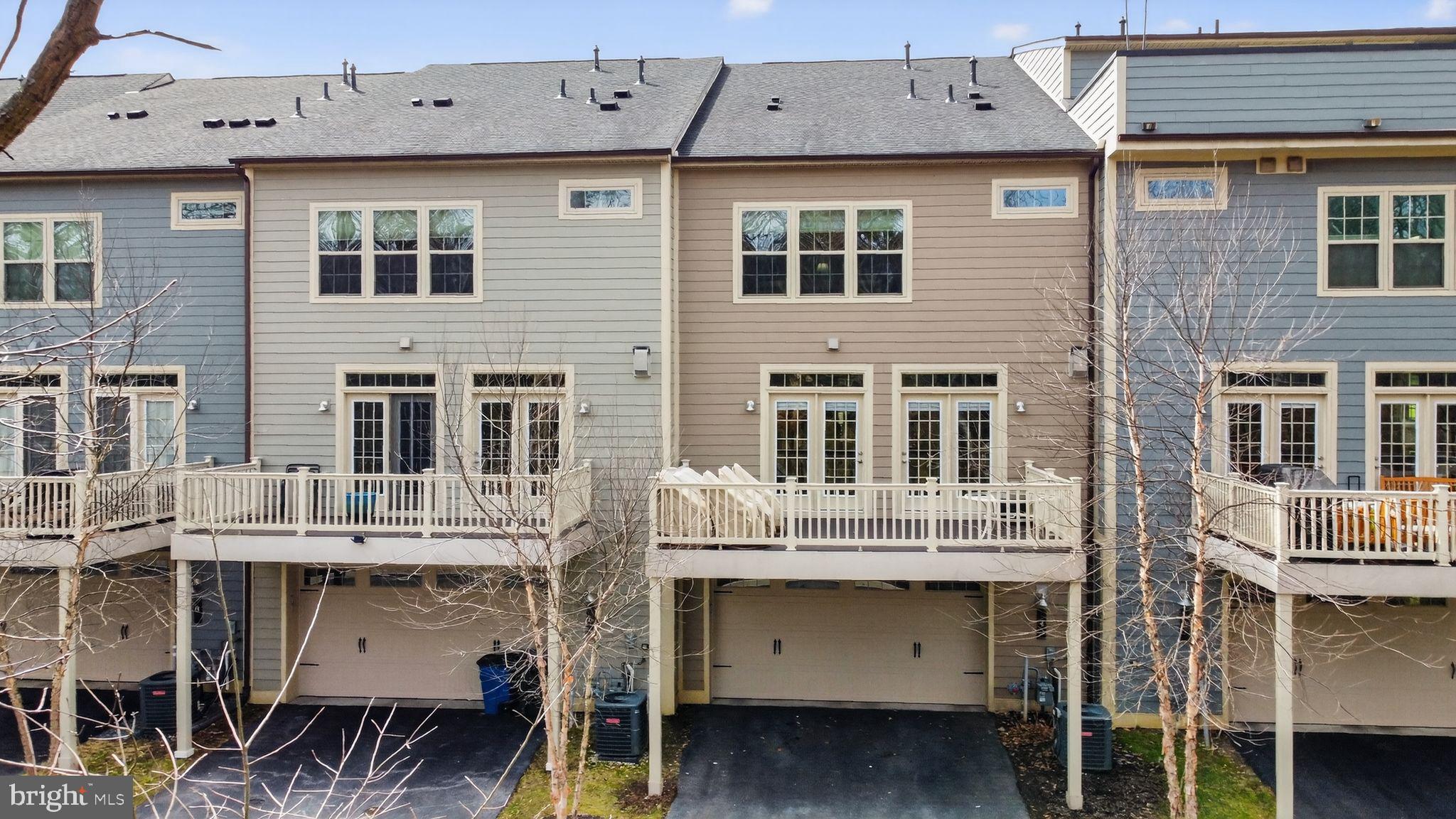 SUBURBAN GREENE - Residential