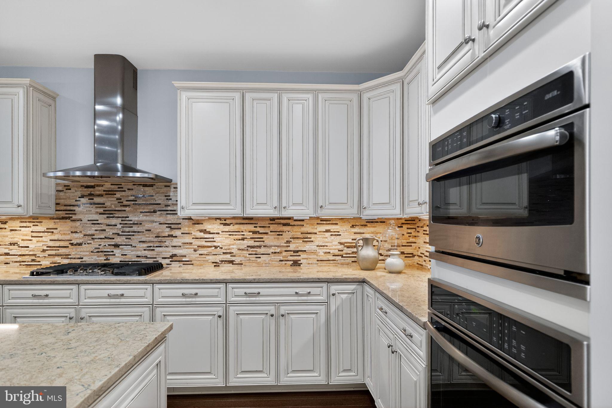 SUBURBAN GREENE - Residential