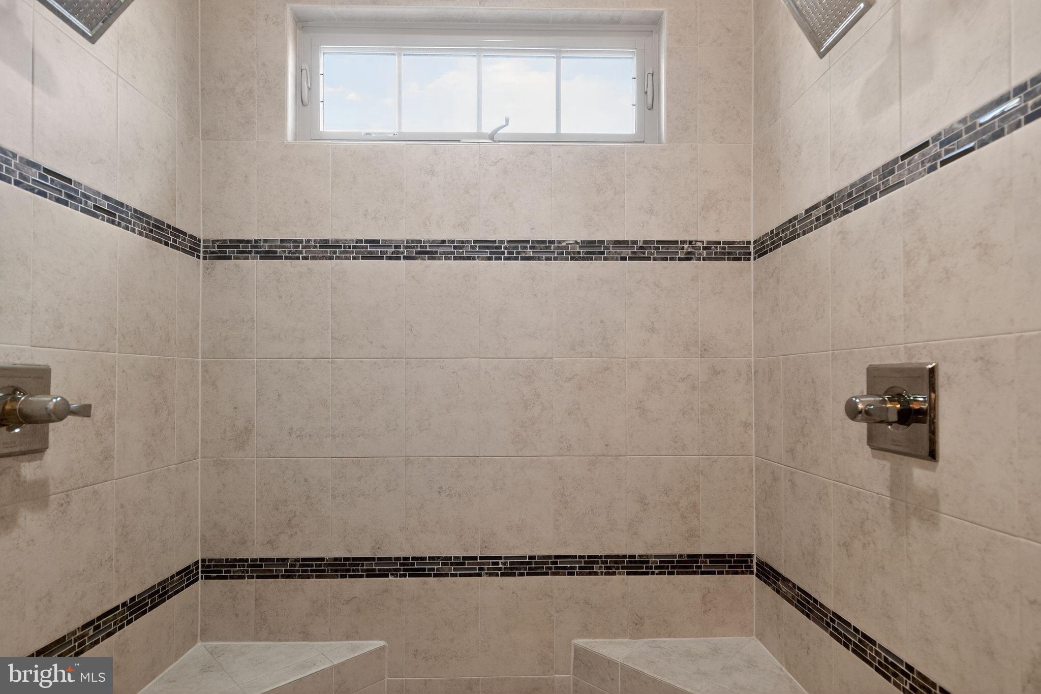 SUBURBAN GREENE - Residential