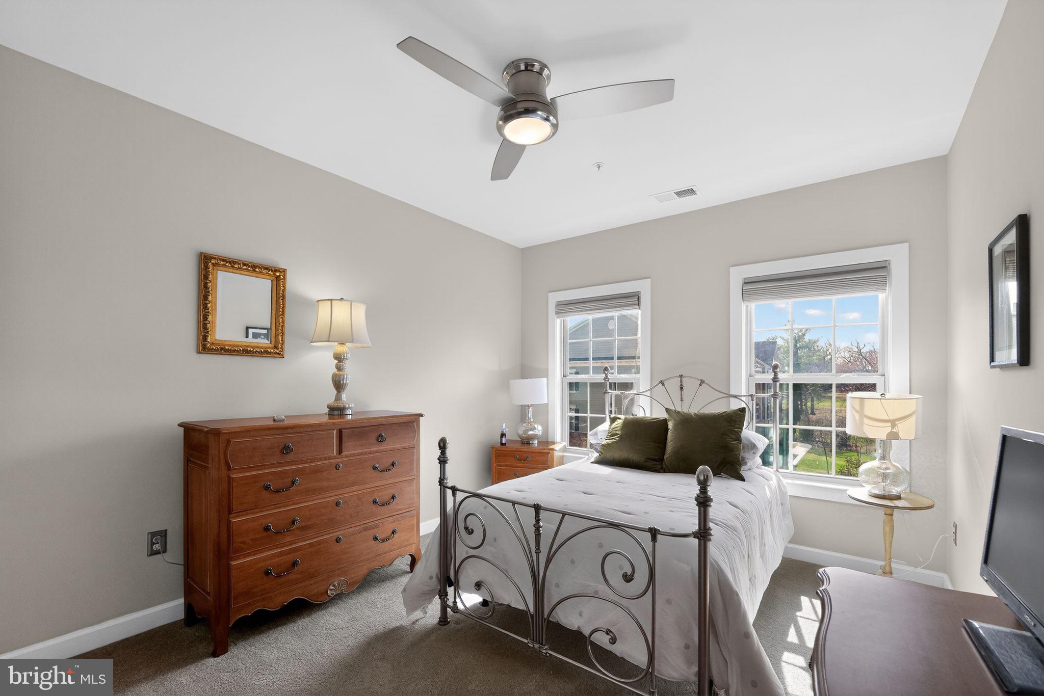 SUBURBAN GREENE - Residential