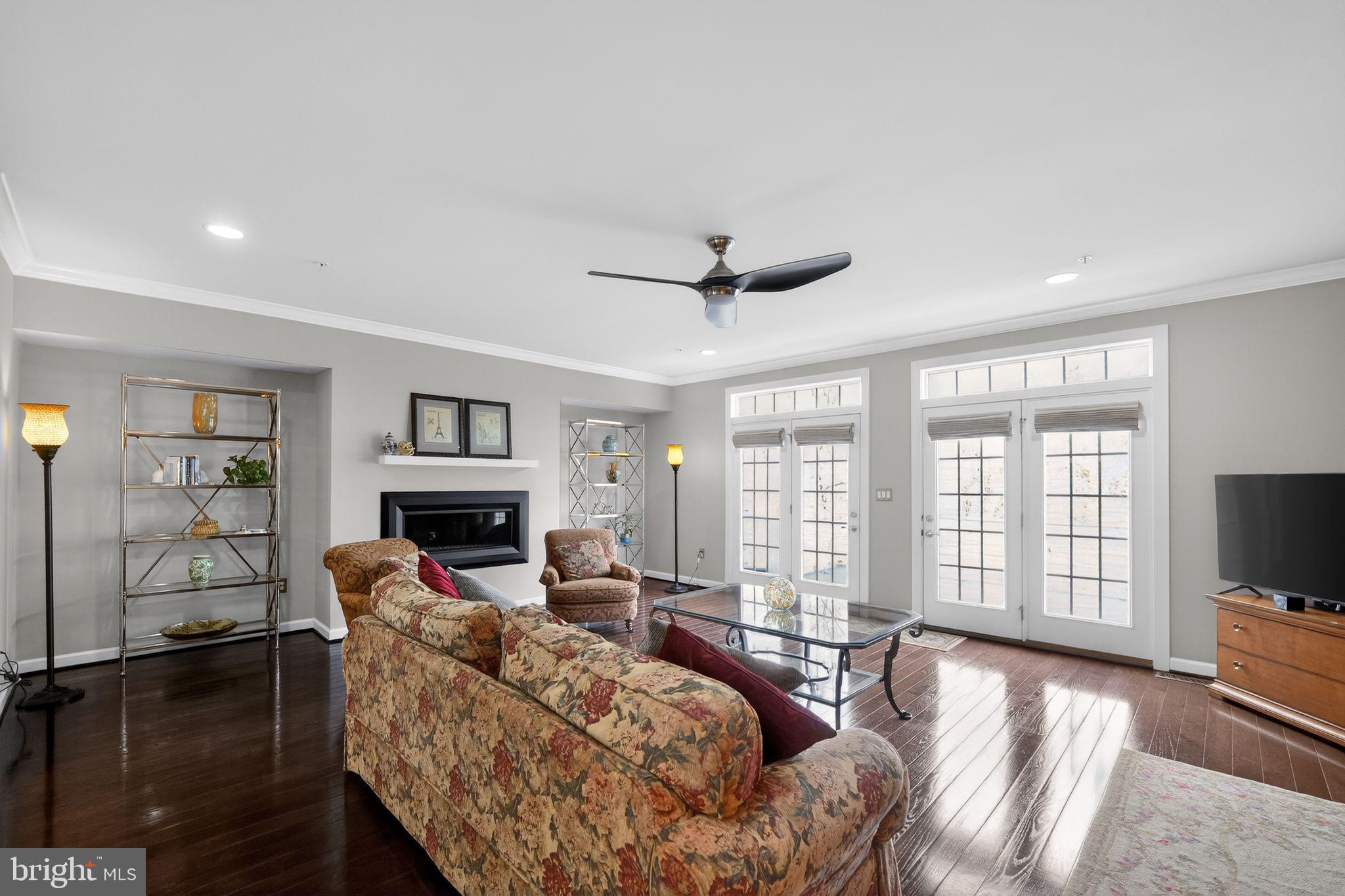 SUBURBAN GREENE - Residential