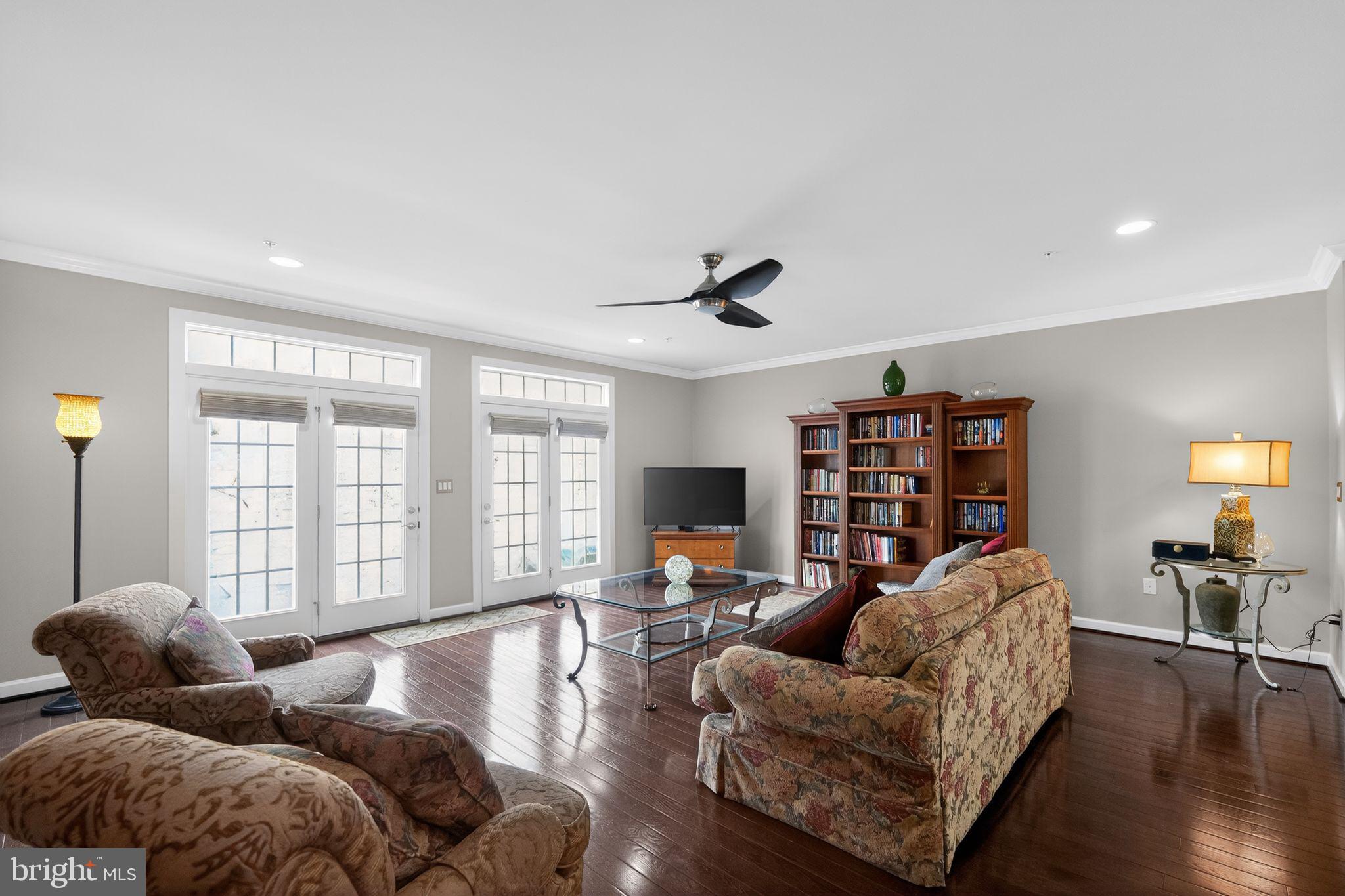 SUBURBAN GREENE - Residential