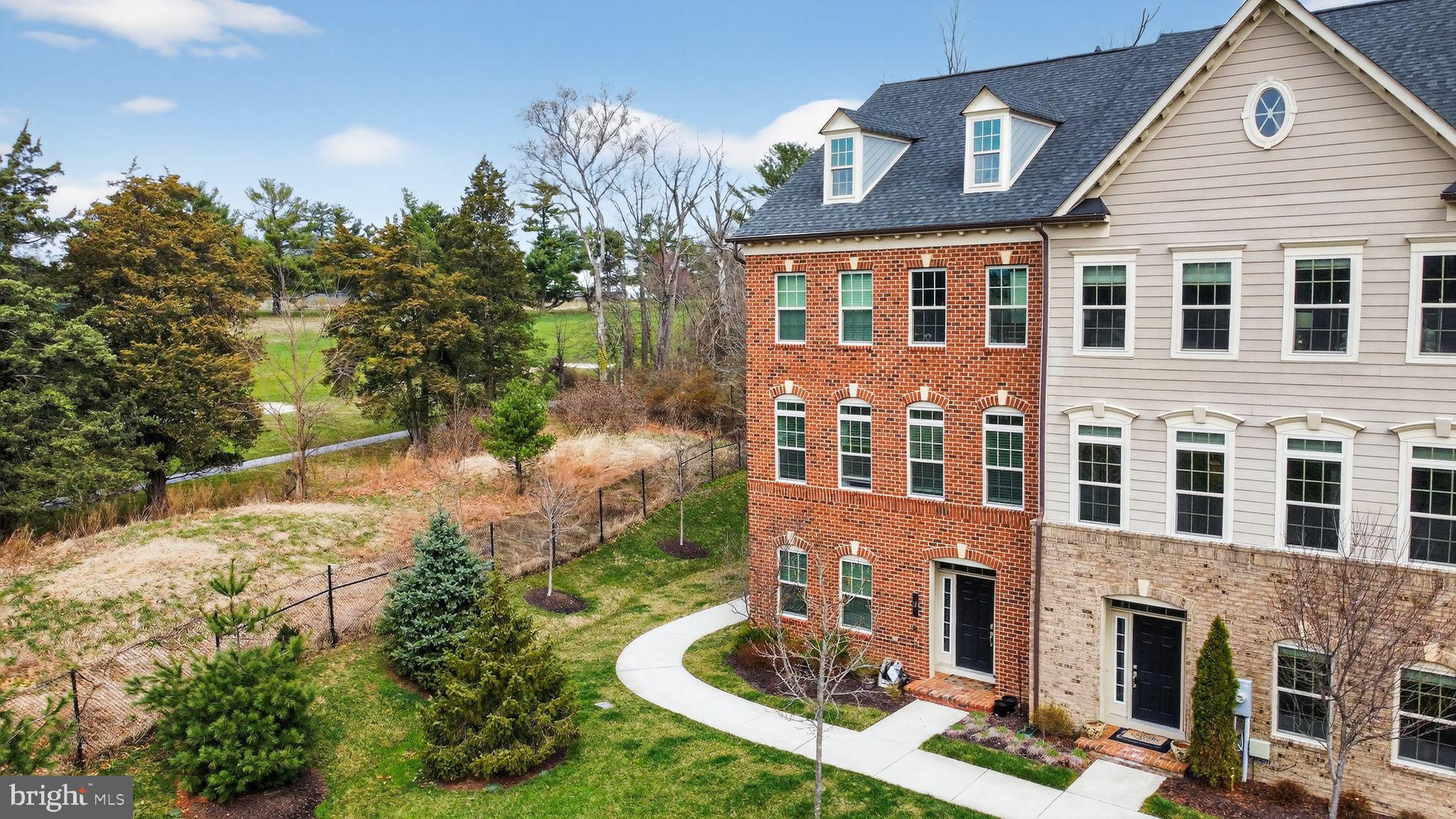 SUBURBAN GREENE - Residential