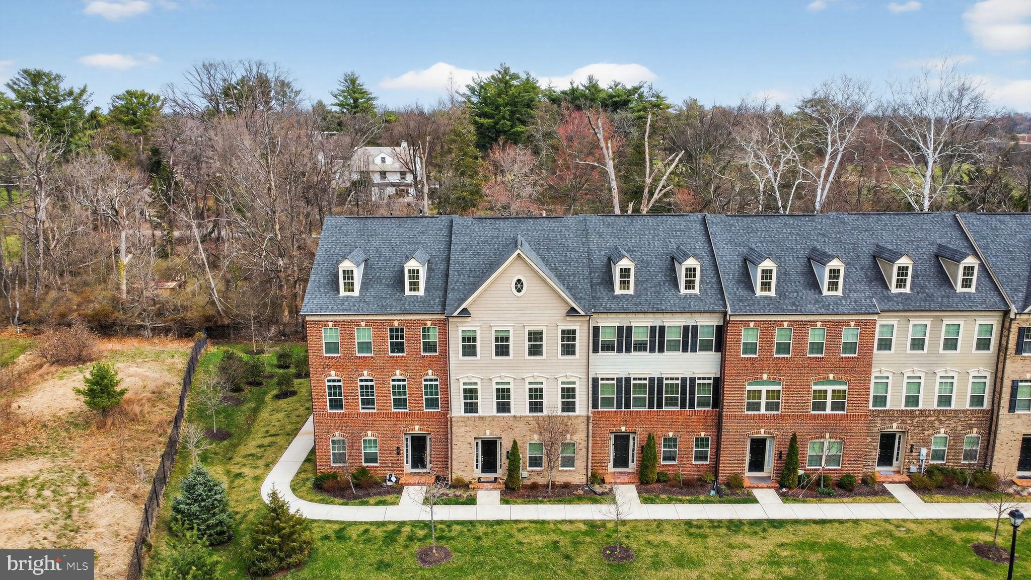 SUBURBAN GREENE - Residential