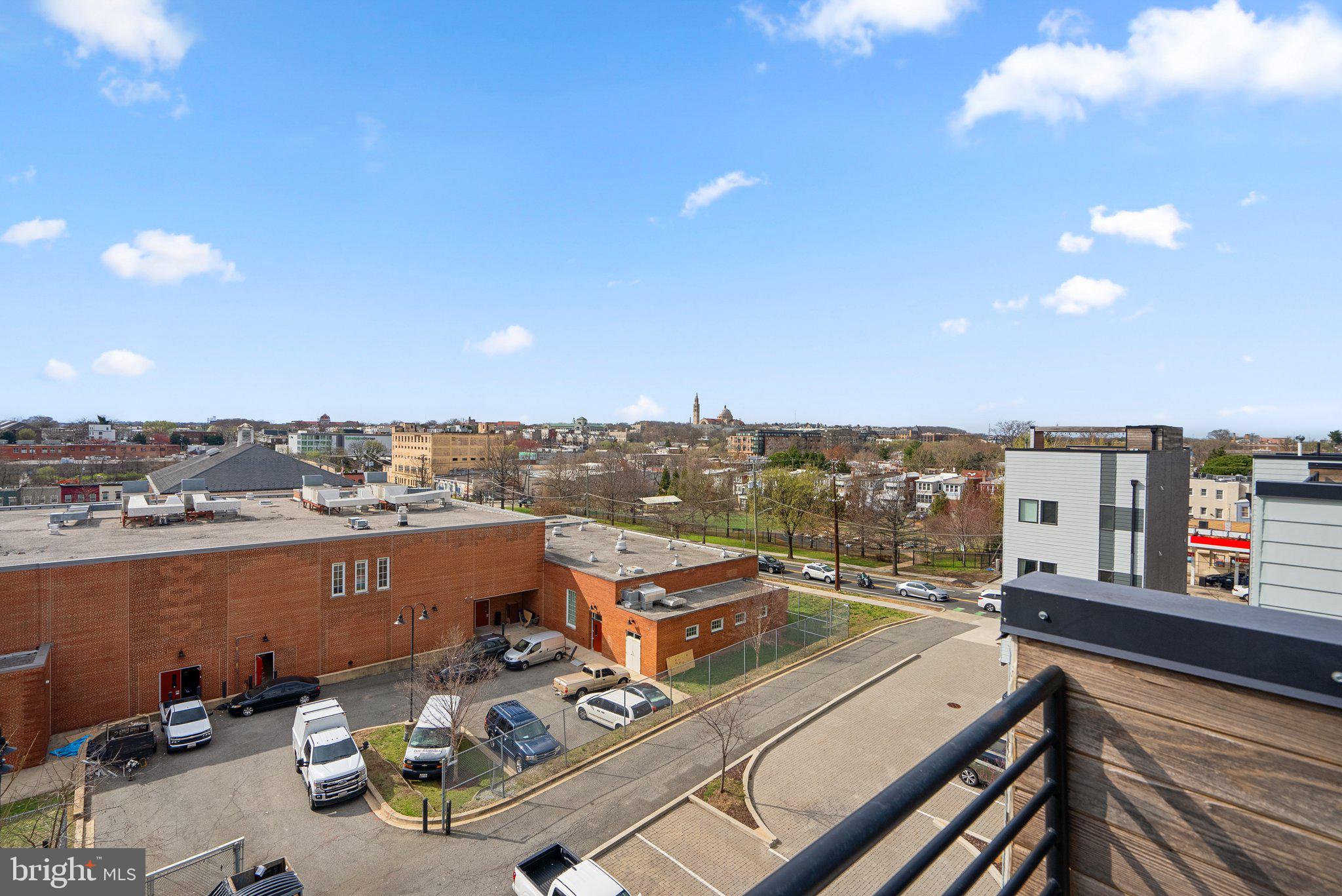 BROOKLAND - Residential