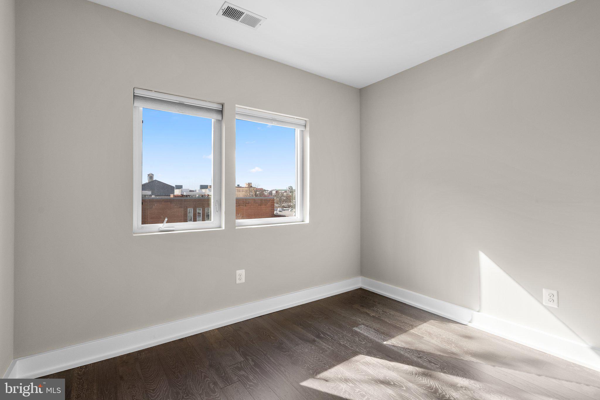 BROOKLAND - Residential