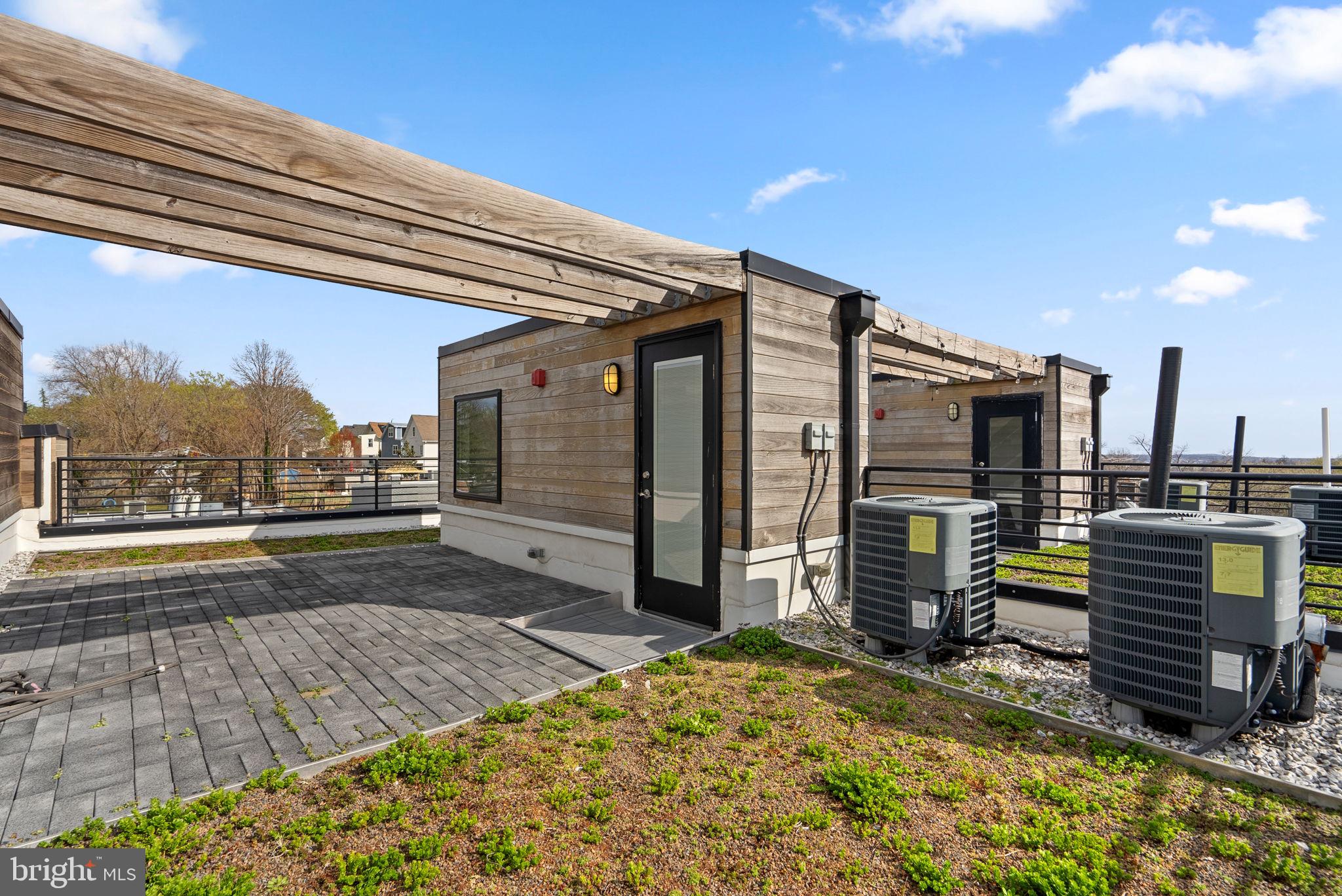 BROOKLAND - Residential
