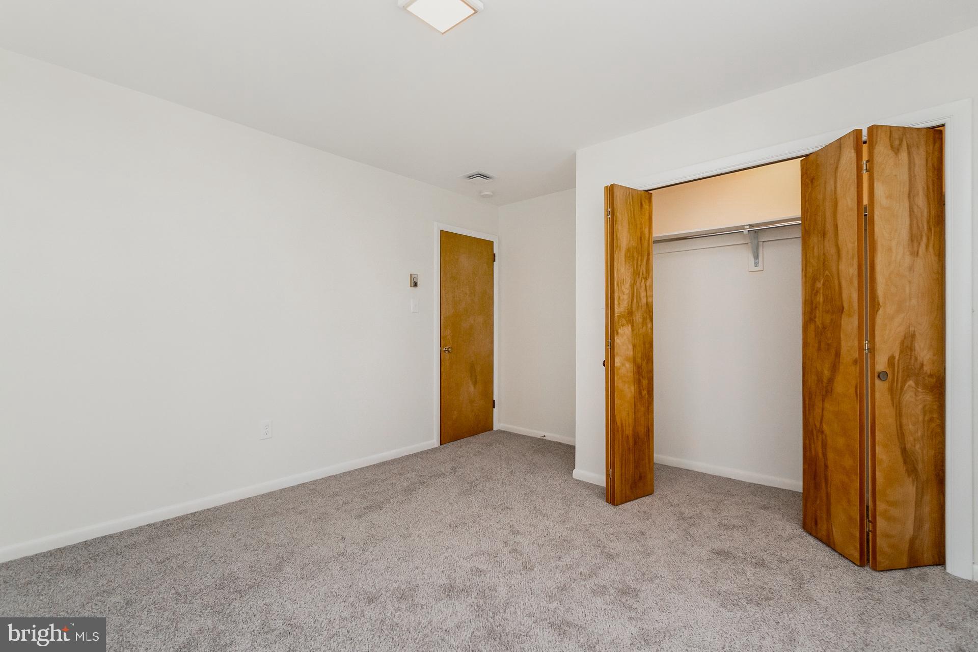 LIBERTY BELL GARDENS - Residential Lease
