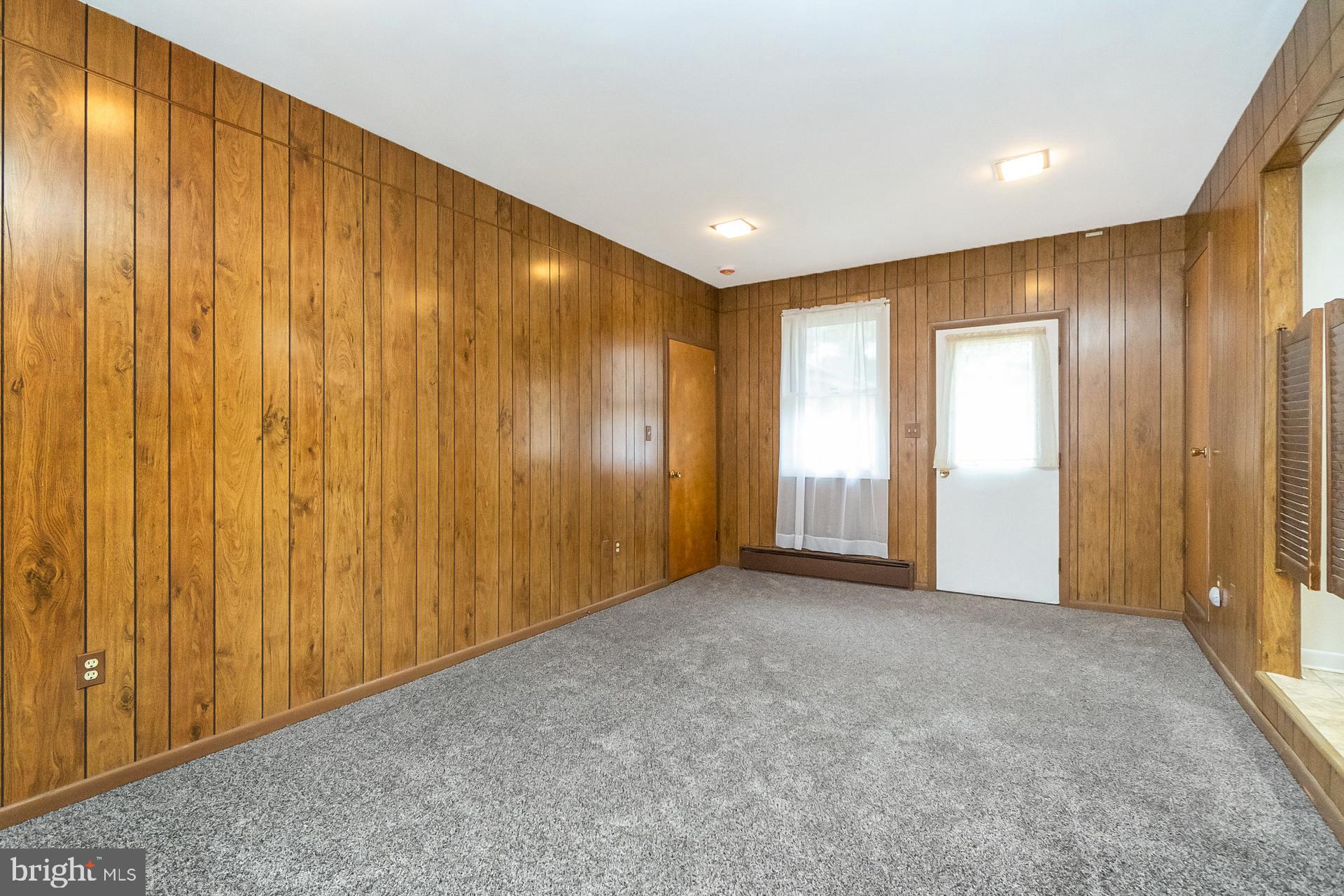 LIBERTY BELL GARDENS - Residential Lease