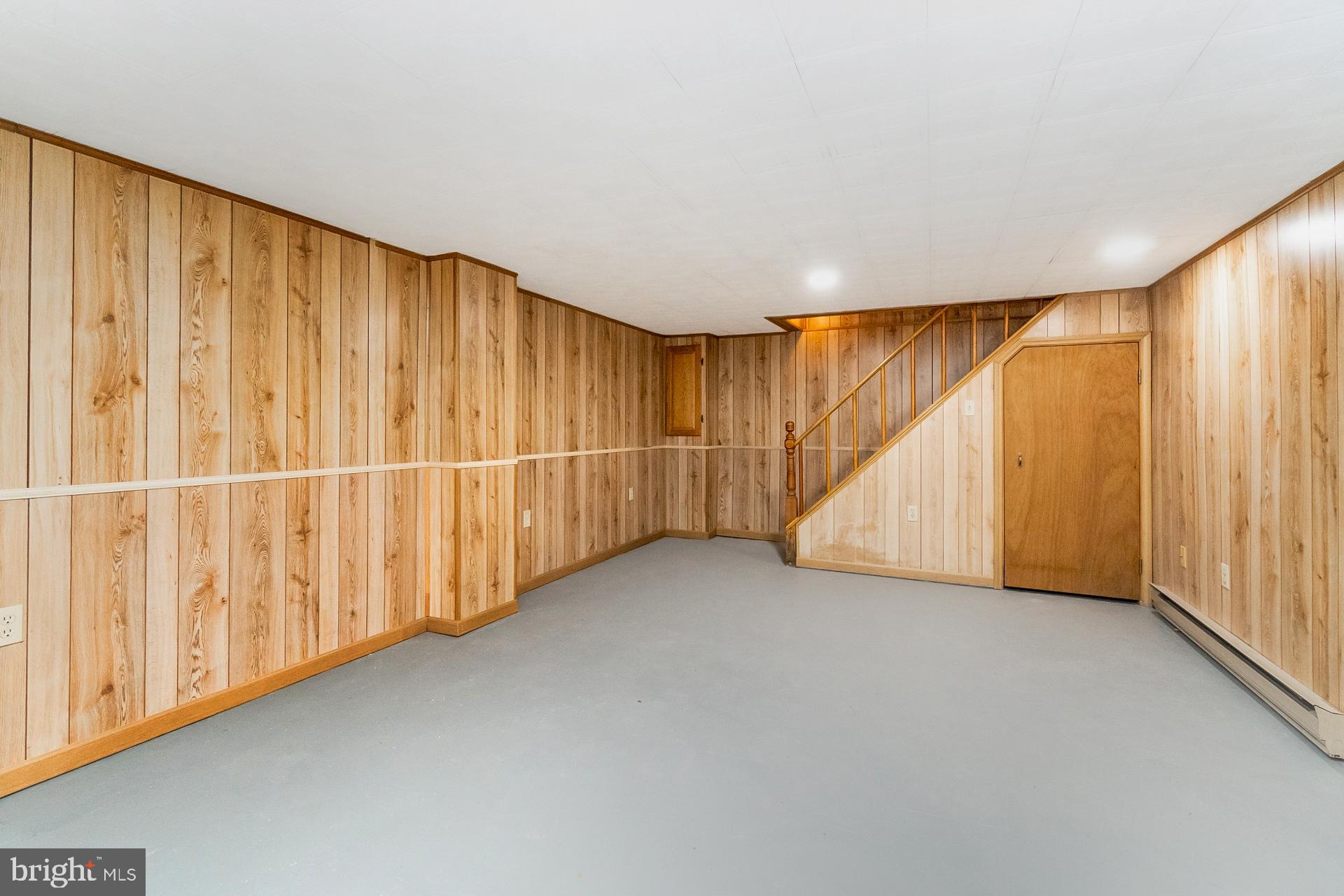 LIBERTY BELL GARDENS - Residential Lease