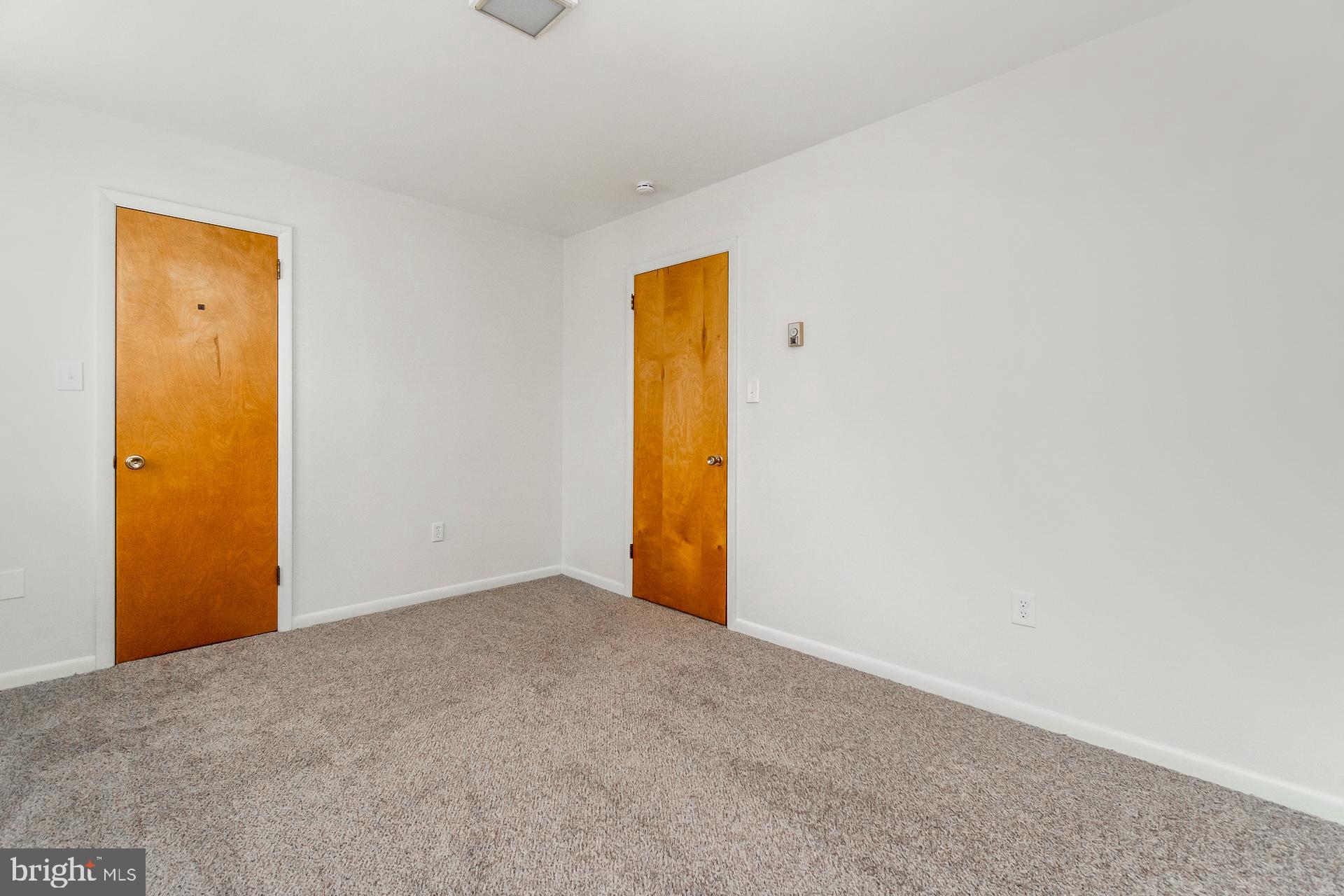 LIBERTY BELL GARDENS - Residential Lease