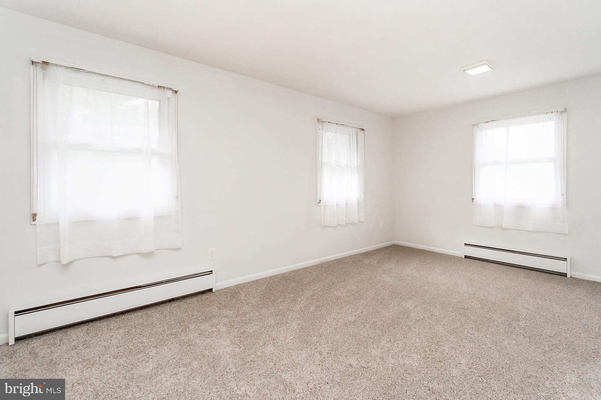 LIBERTY BELL GARDENS - Residential Lease