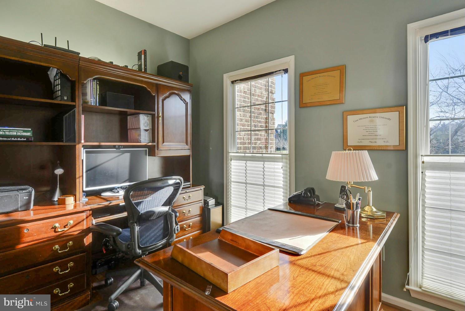 HAWTHORNE FOREST - Residential