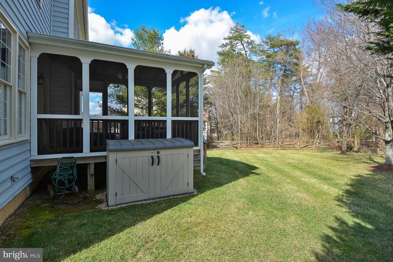 HAWTHORNE FOREST - Residential