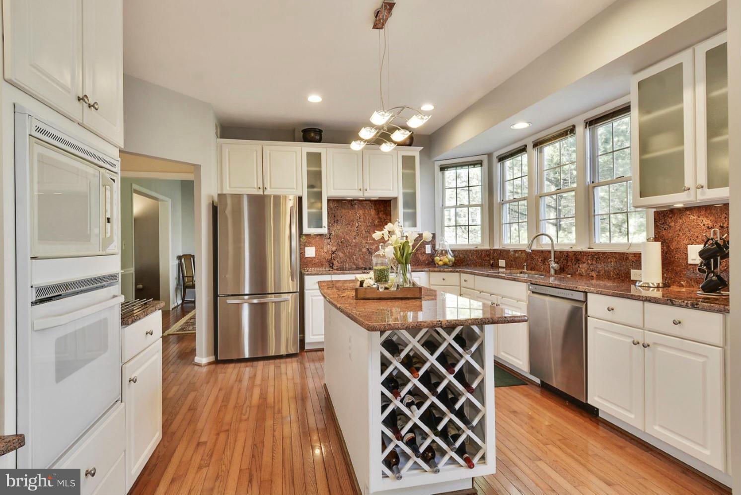 HAWTHORNE FOREST - Residential