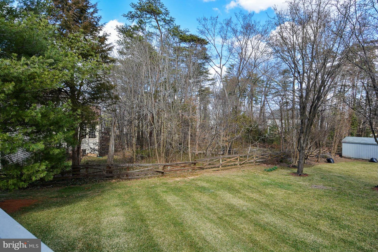 HAWTHORNE FOREST - Residential