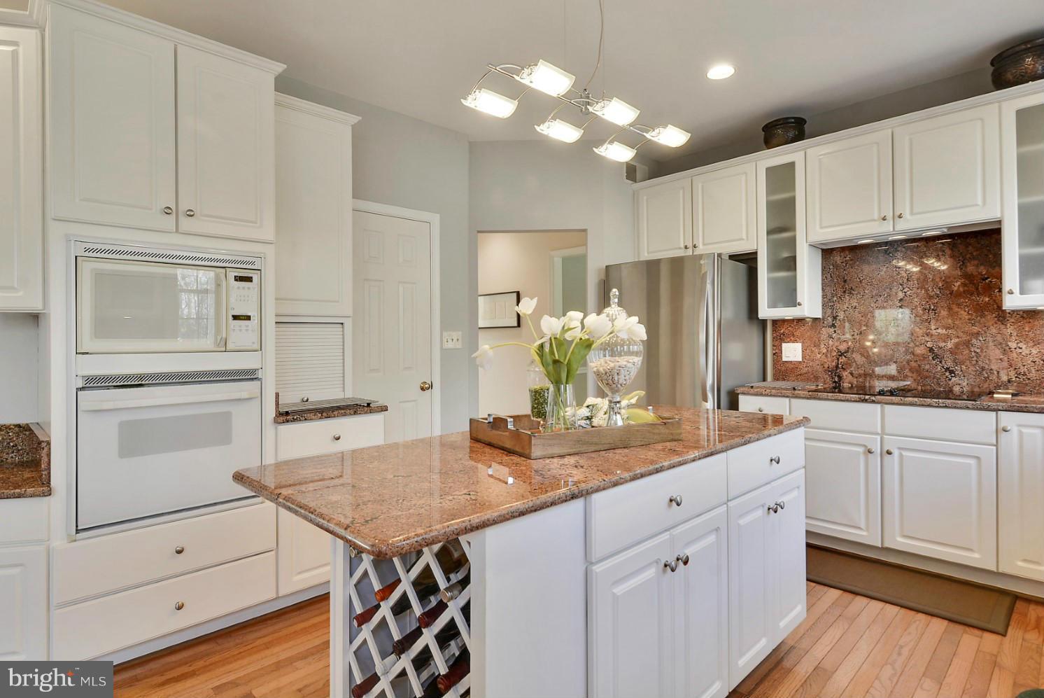 HAWTHORNE FOREST - Residential