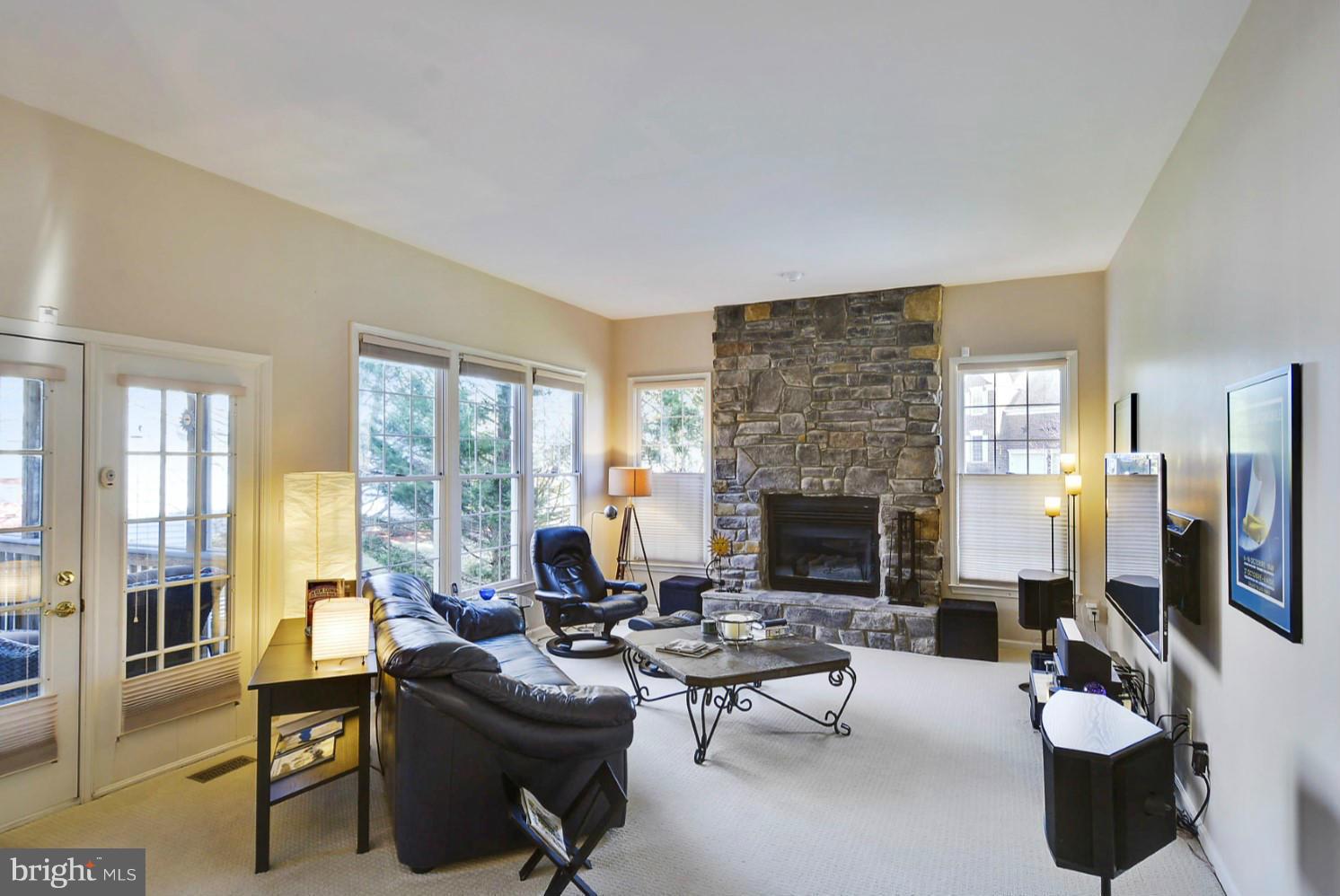 HAWTHORNE FOREST - Residential