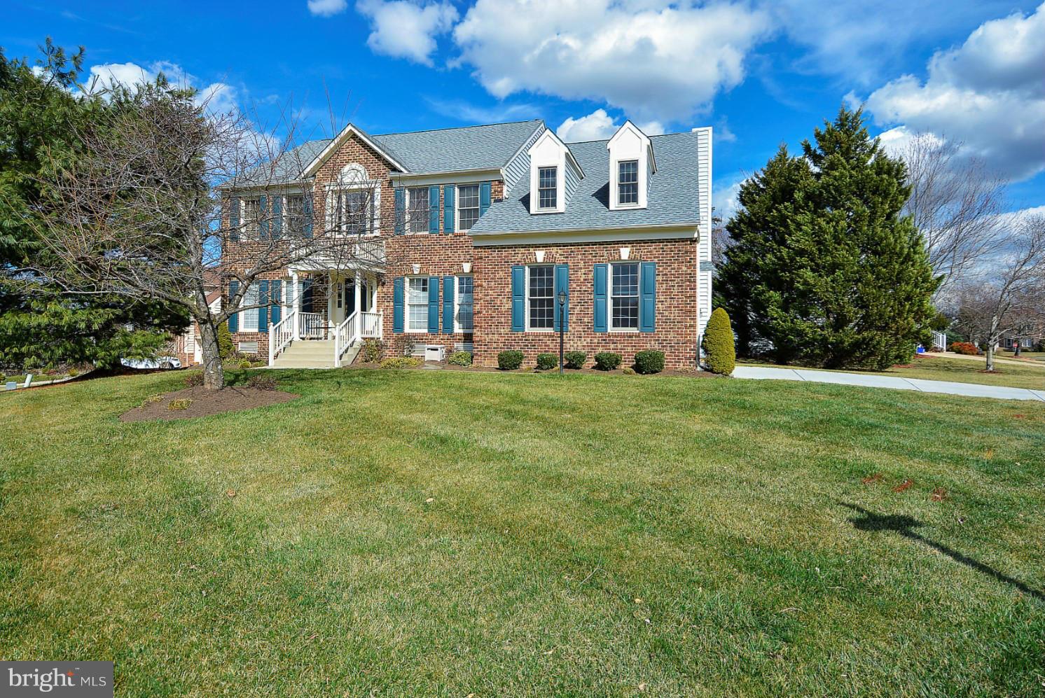 HAWTHORNE FOREST - Residential