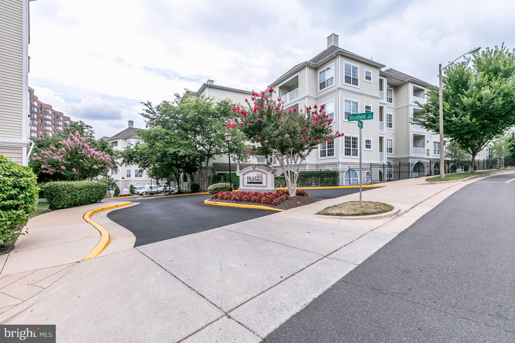 PALAZZO AT PARK CENTER - Residential