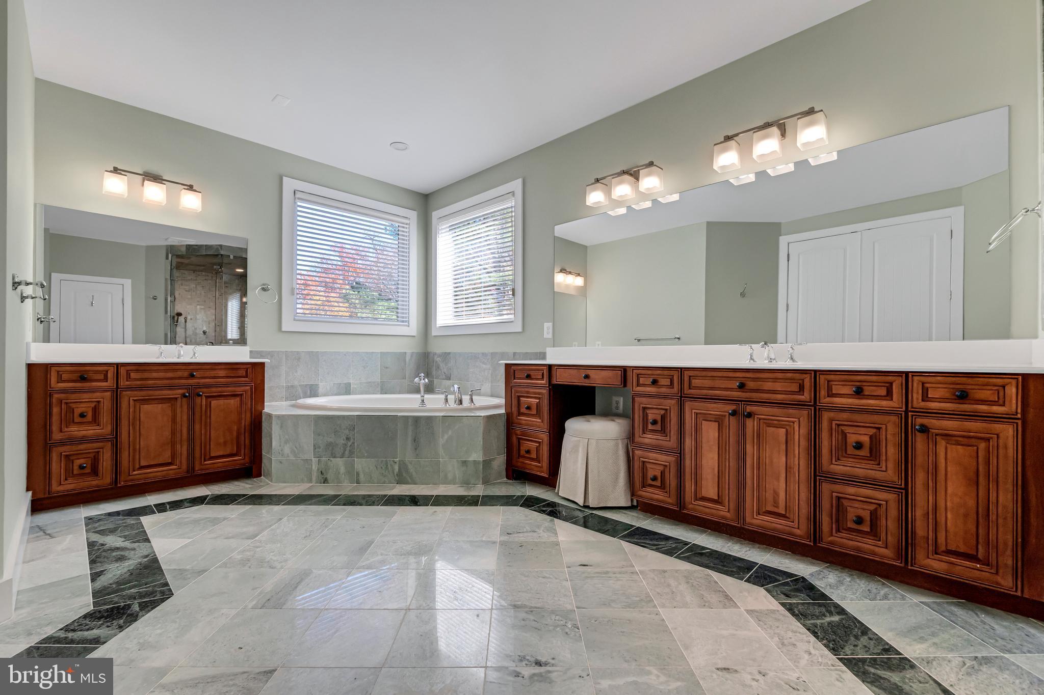 ORCHARD VIEW - Residential