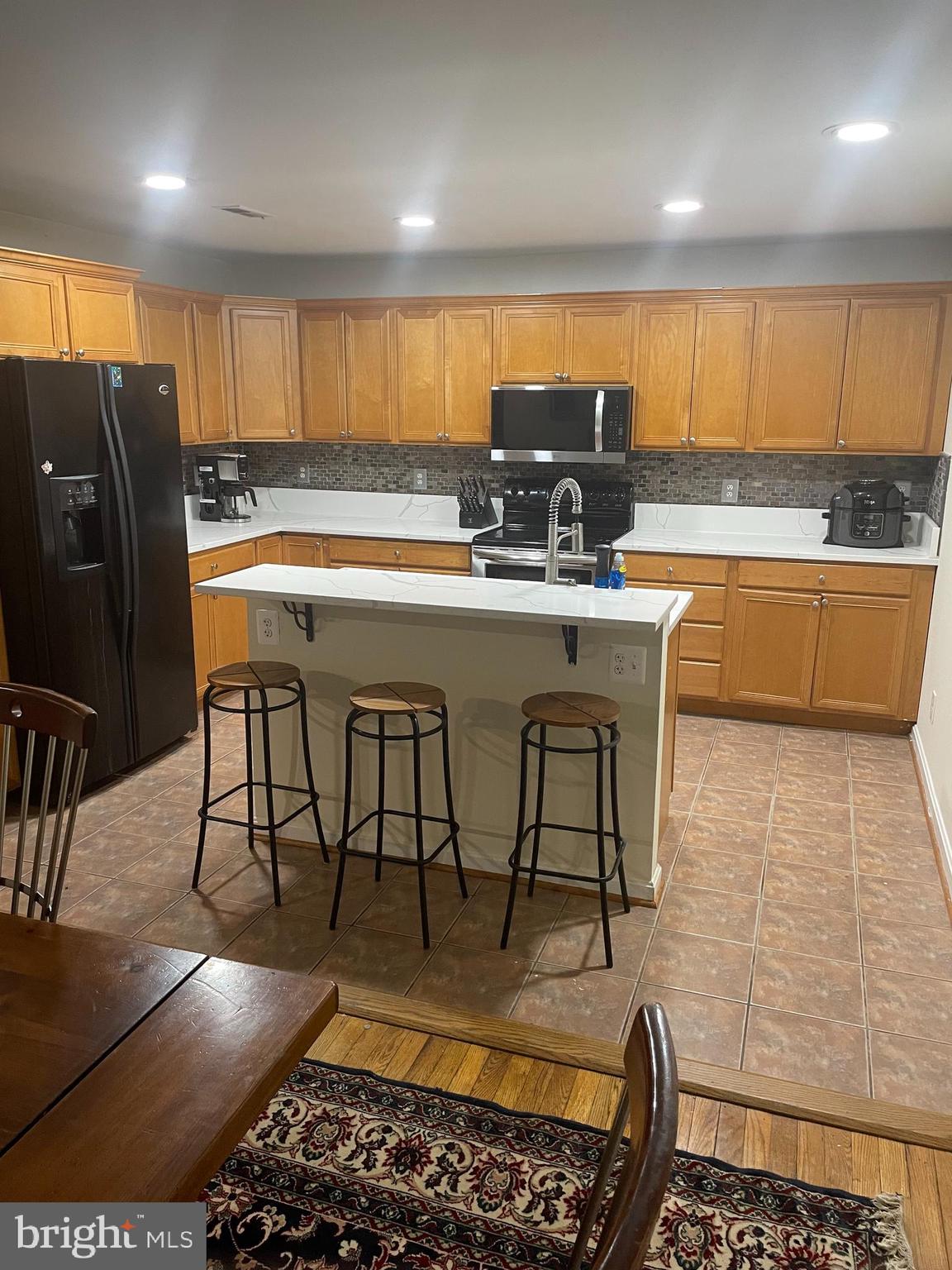 ARUNDEL ON THE BAY - Residential Lease