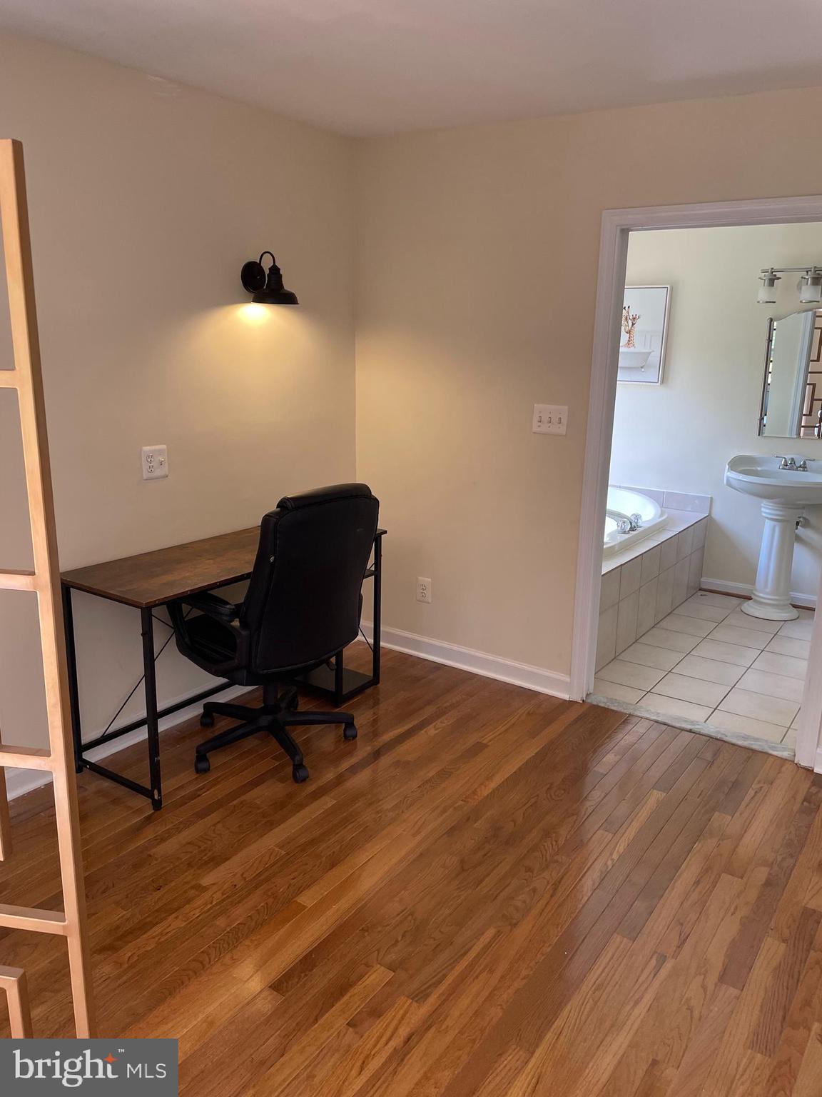 ARUNDEL ON THE BAY - Residential Lease