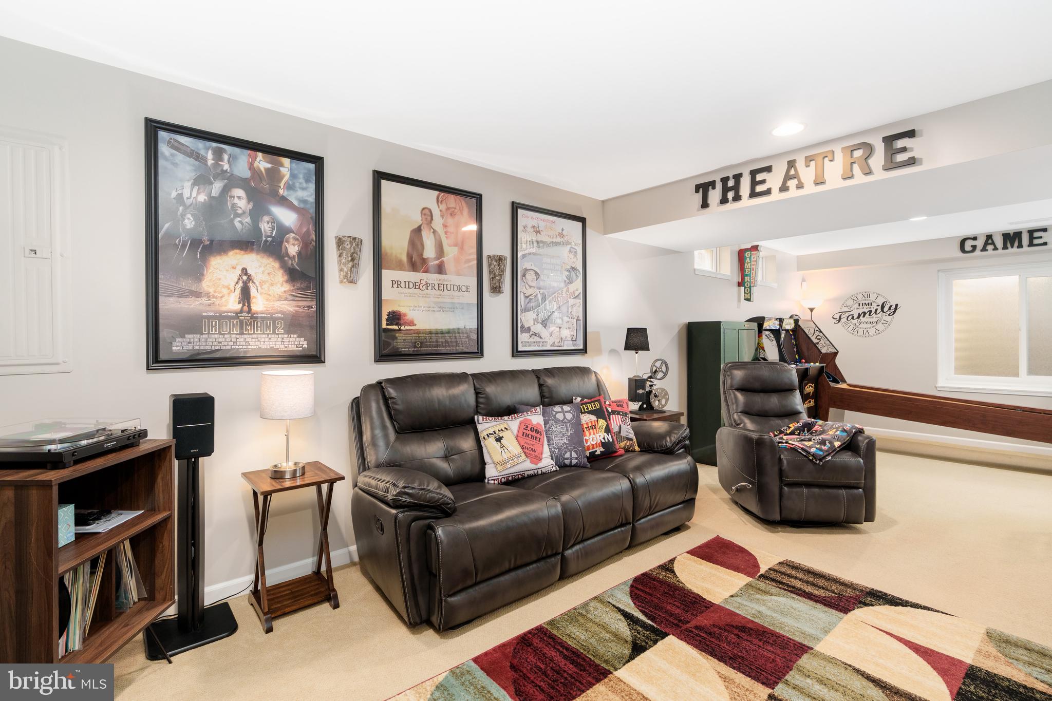 THE COURTS OF MALLORY - Residential