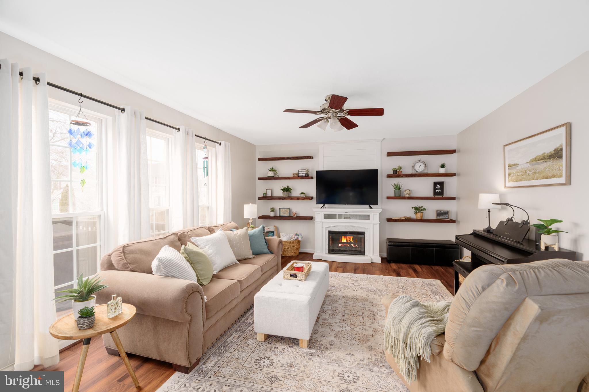 THE COURTS OF MALLORY - Residential