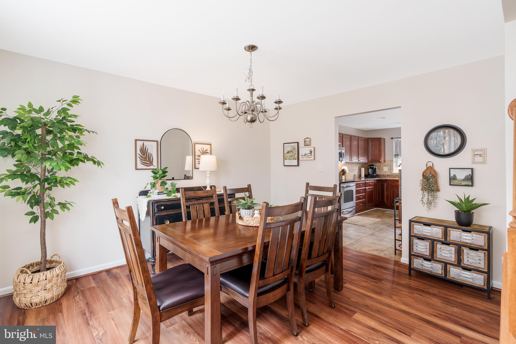 THE COURTS OF MALLORY - Residential