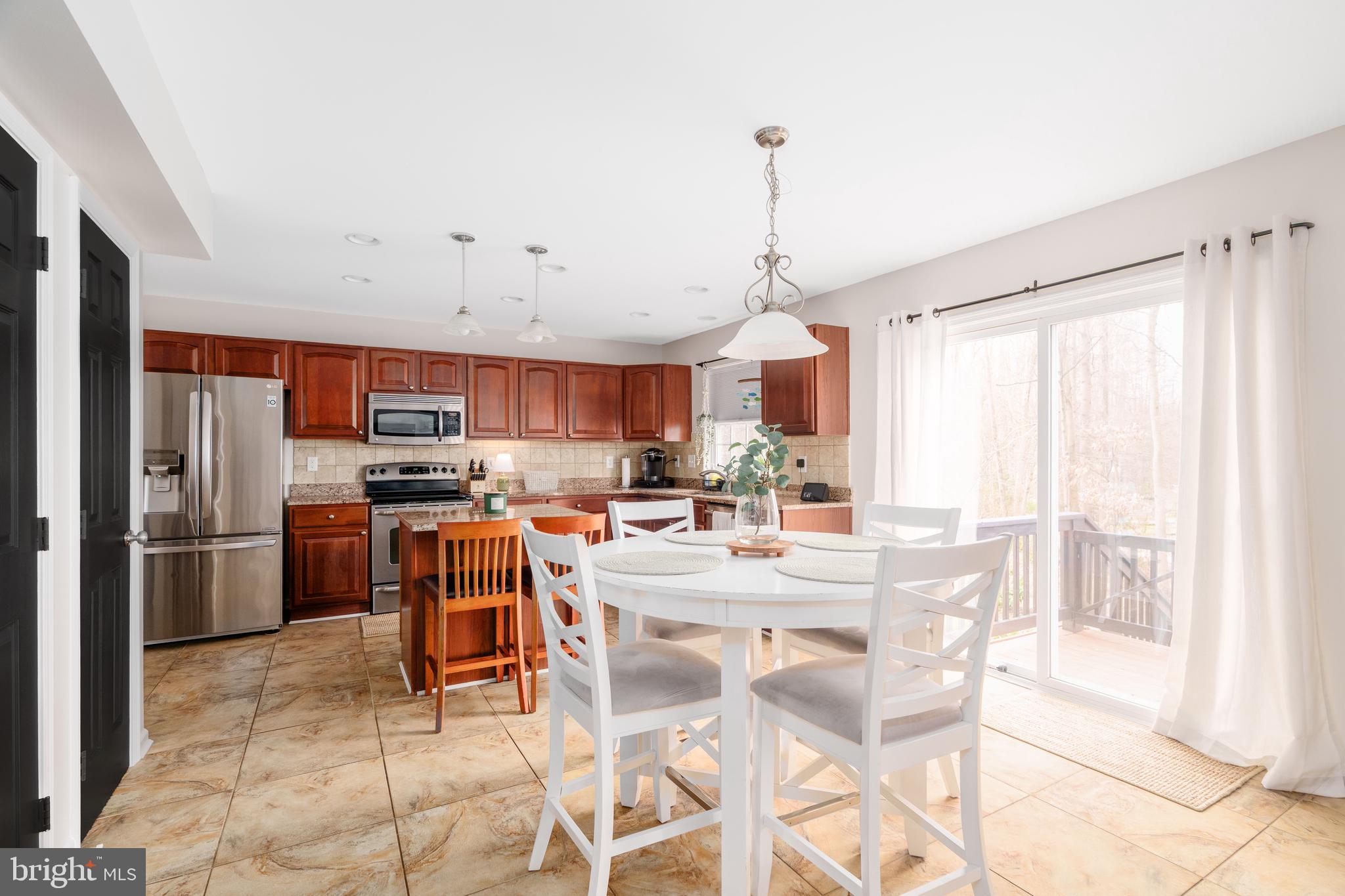 THE COURTS OF MALLORY - Residential