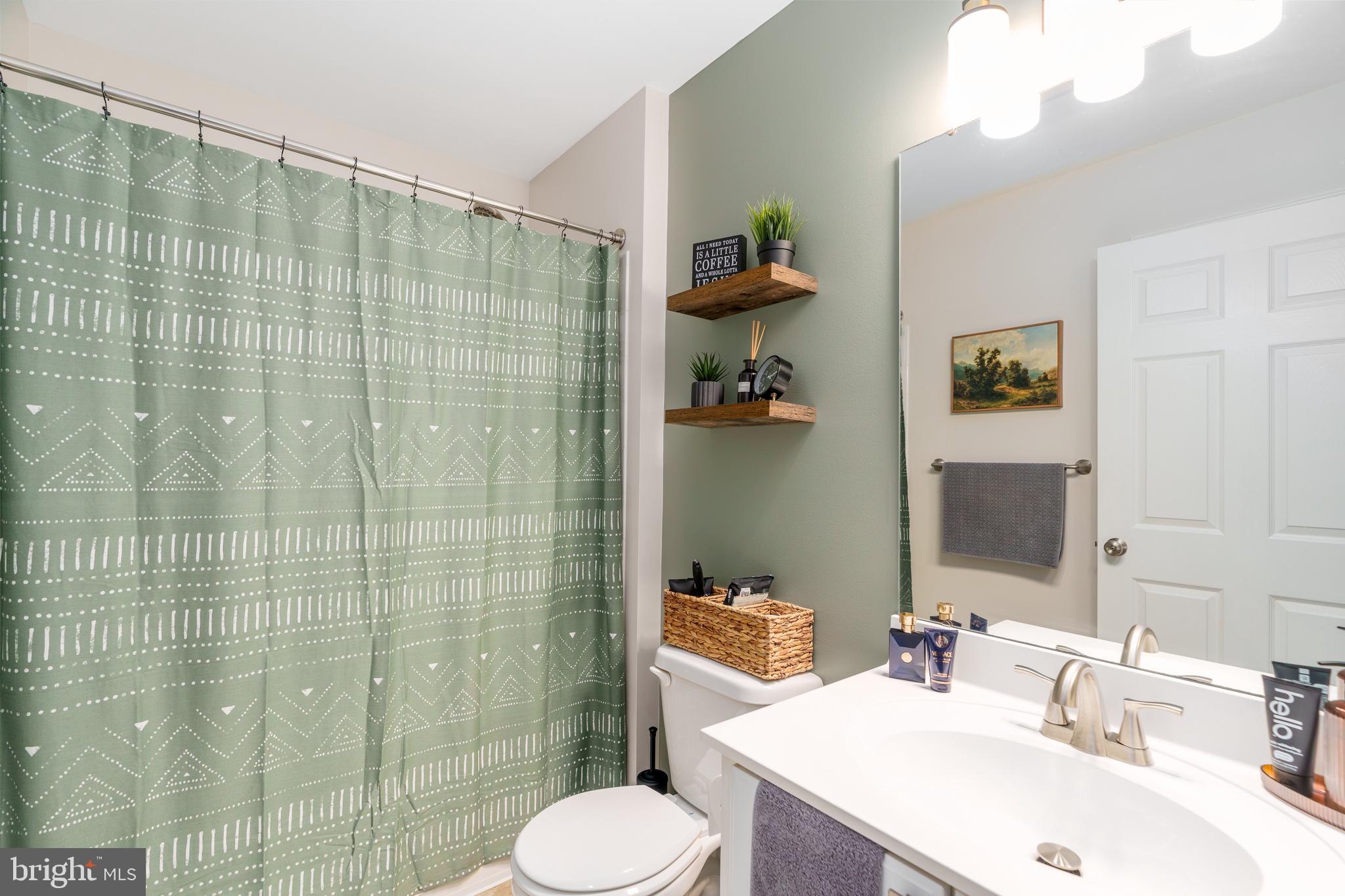 THE COURTS OF MALLORY - Residential