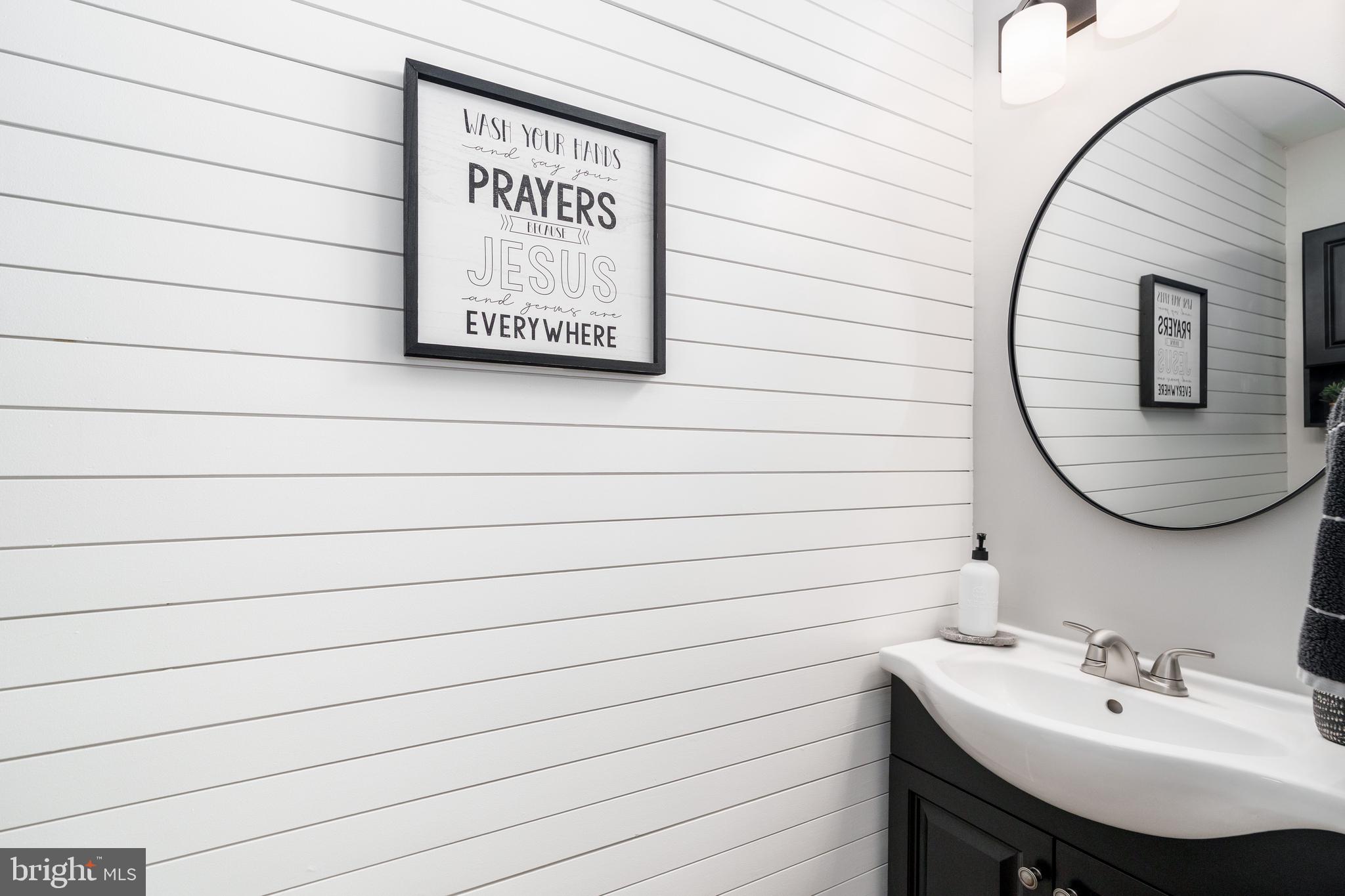 THE COURTS OF MALLORY - Residential