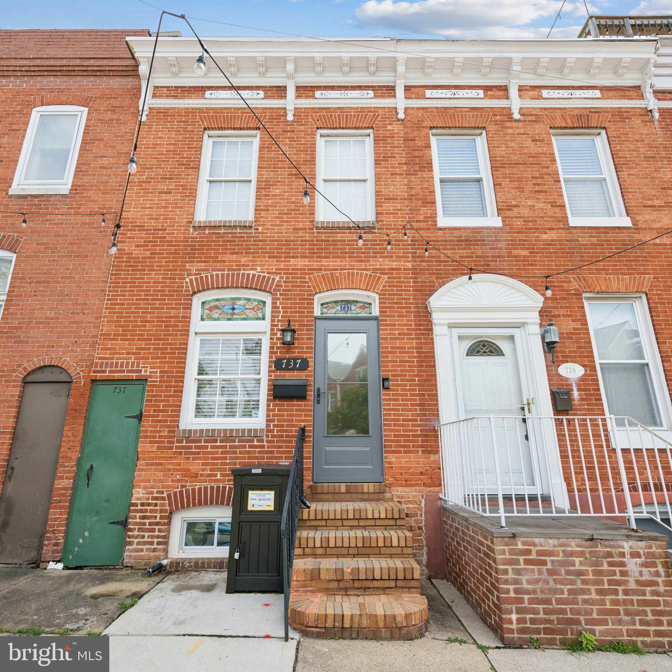 737 S MONTFORD AVENUE