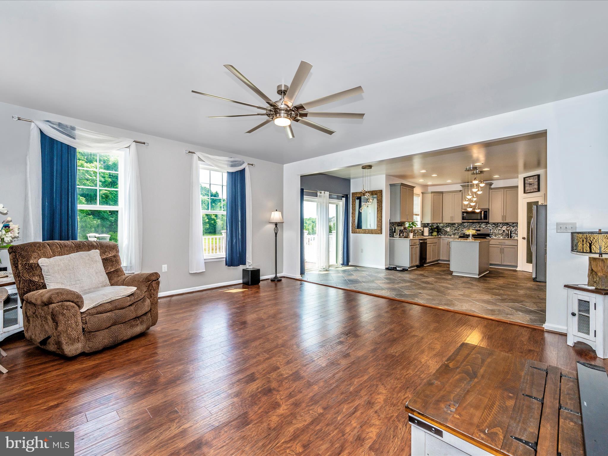 ARCHERS ROCK - Residential