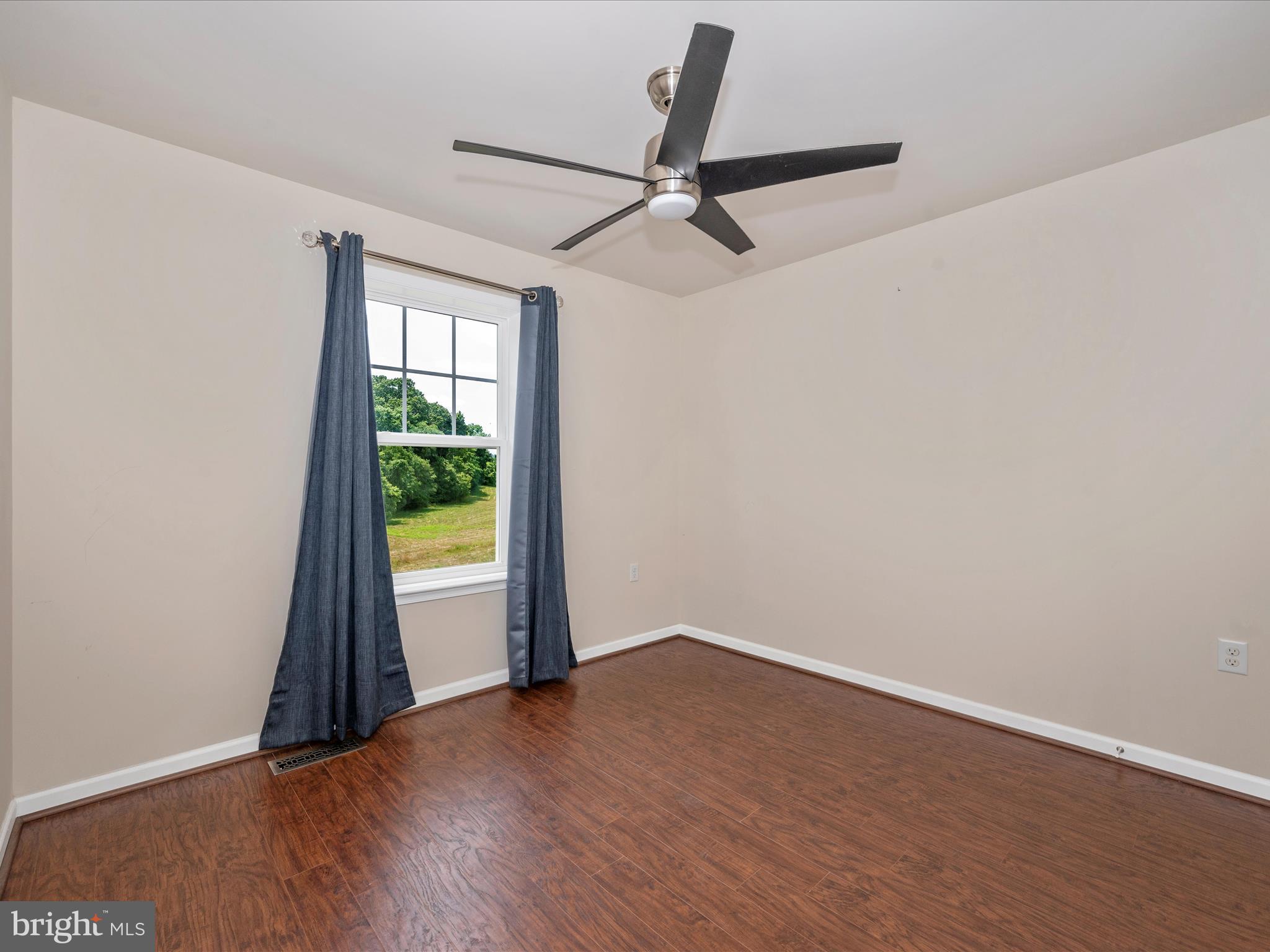 ARCHERS ROCK - Residential